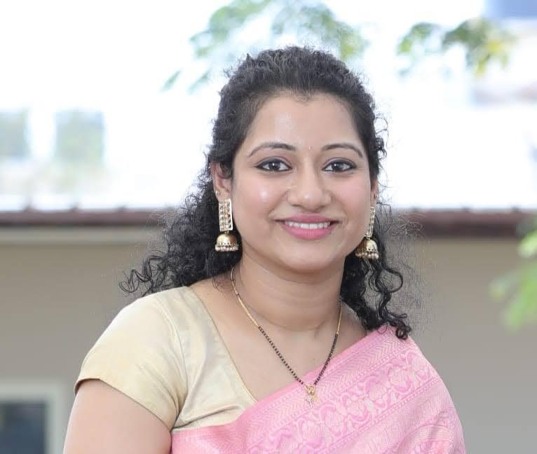 Ms Rini Roshan